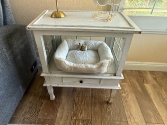 Hutch / Side Table