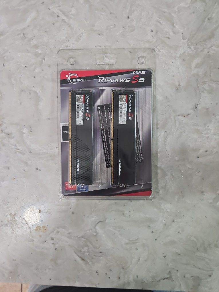 G.Skill Ripjaws S5 32GB (2 x 16GB)