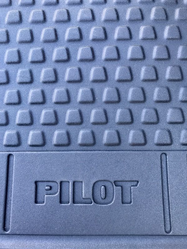 Honda Pilot trunk/cargo tray