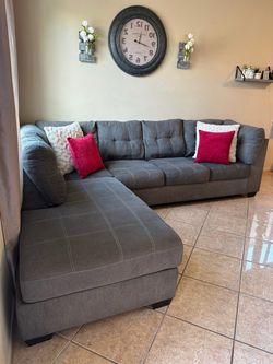 Amazing condition gray living spaces sectional couch!!