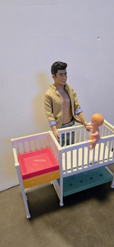 Barbie Doll With Replacement 