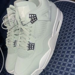 Jordan 4 Seafoam size 10