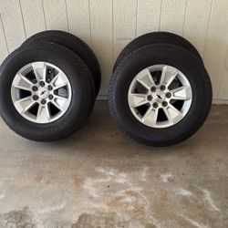  Chevy/GMC Tires 17”