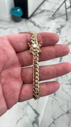 10k yellow gold solid Cuban link bracelet