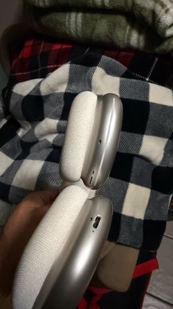 Apple head phones