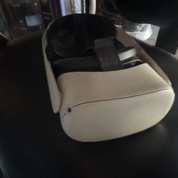 META QUEST 2 - fully working, controllers great, strap loose (easy fix)