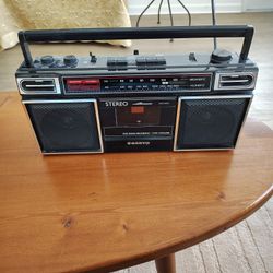 Sanyo Stereo Radio (Great Sound)