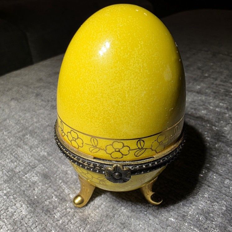 Porcelain Footed Egg Shaped Hinged Trinket Jewelry Box