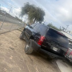 08 Chevy Tahoe