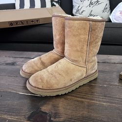 Uggs Size 4