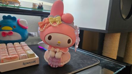 My Melody giant figure