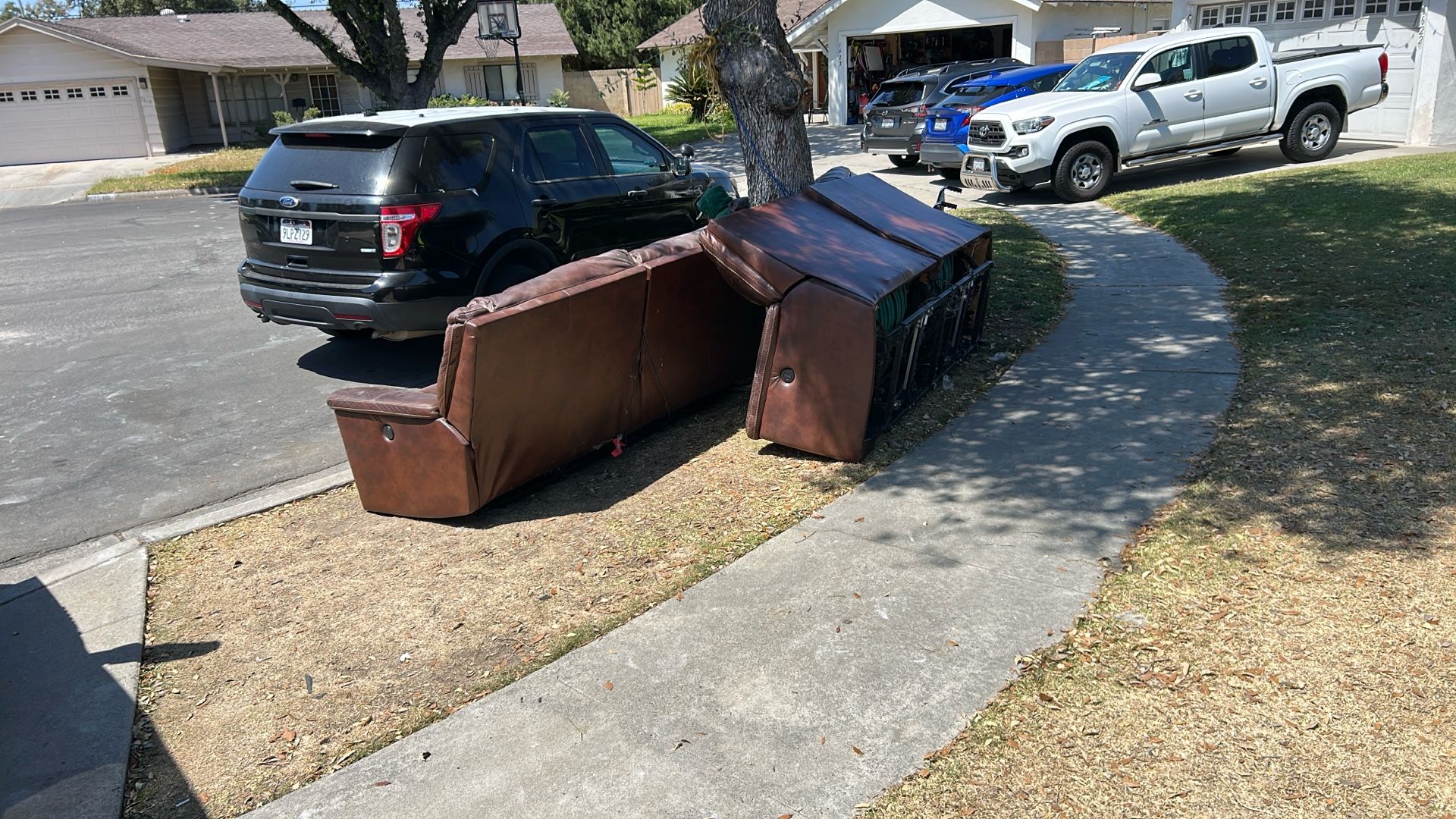 Free Leather Sofas Recliner