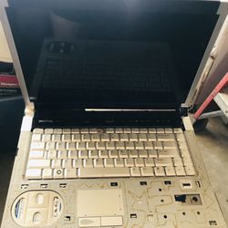 Dell Laptop XPS M1530 *PARTS ONLY*