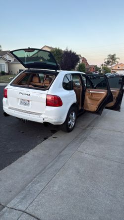 Porsche Cayenne S V8