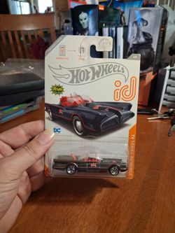 Hot Wheels 66 Batman Batmobile ID series $5 damage corner pick up in Glendale