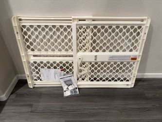 Brand new never used dog gate