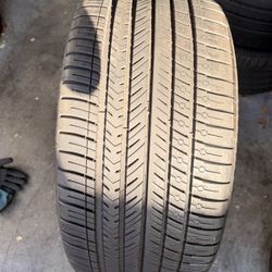 295/40/22 Michelin Pilot Sport A/S 4 Like New Tread (1)