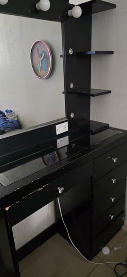 Black vanity