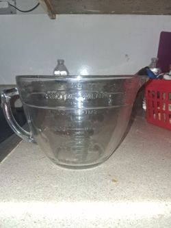 Pamper chef 4 cup  mixer