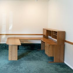 Desk: U-Shaped 3 Piece