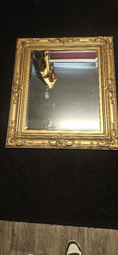 Peachtree Hill Gallery Mirror