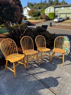 Wood Kitchen Chairs (4) - Oak