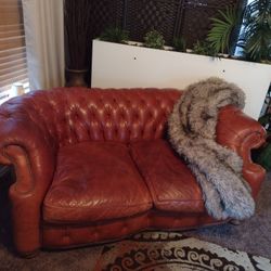 Rustic, Chesterfield Presidential Loveseat