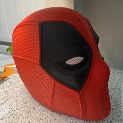 Deadpool Helmet magnetic 