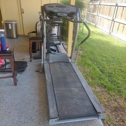 Life FitnessTreadmill 