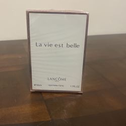 La Vie Est Belle Perfume 