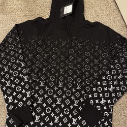 L V Hoodie