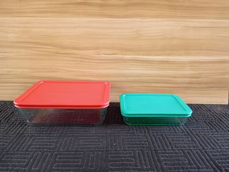 Pyrex Glass Food Storage Containers with Lids (2)