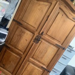 Dresser 