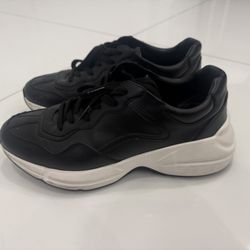 Gucci Rhyton Sneakers Size 11