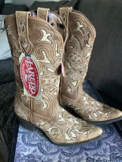 Botas Laredo Para Mujer $60 Each