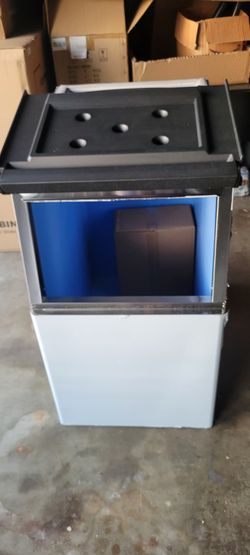 Ice bin