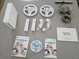 White Nintendo Wii Console, Accessories, Mario Kart Game