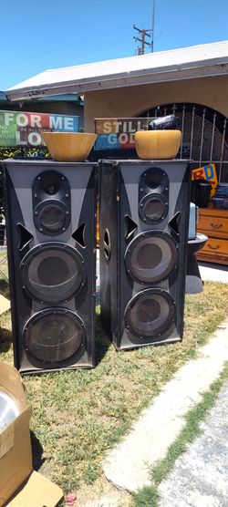 4 feet tall speakers