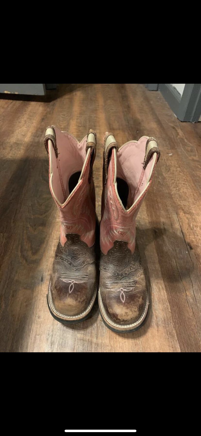 Women’s Boots 8B