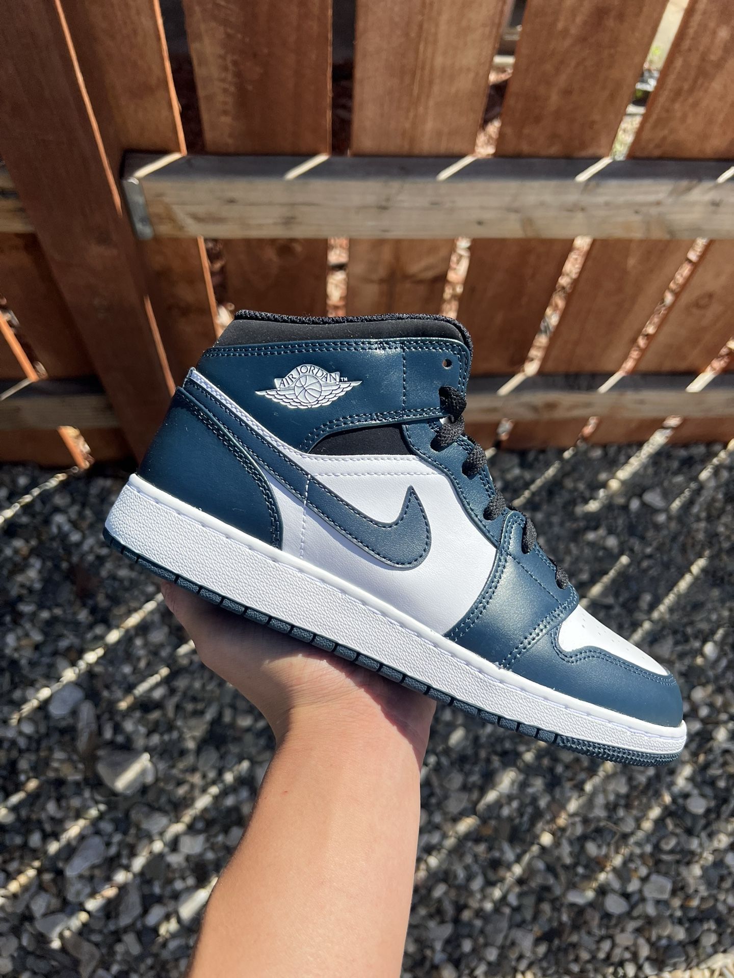 Jordan 1 Mid Navy (Size 5.5Y, 6.5Y, 7Y)