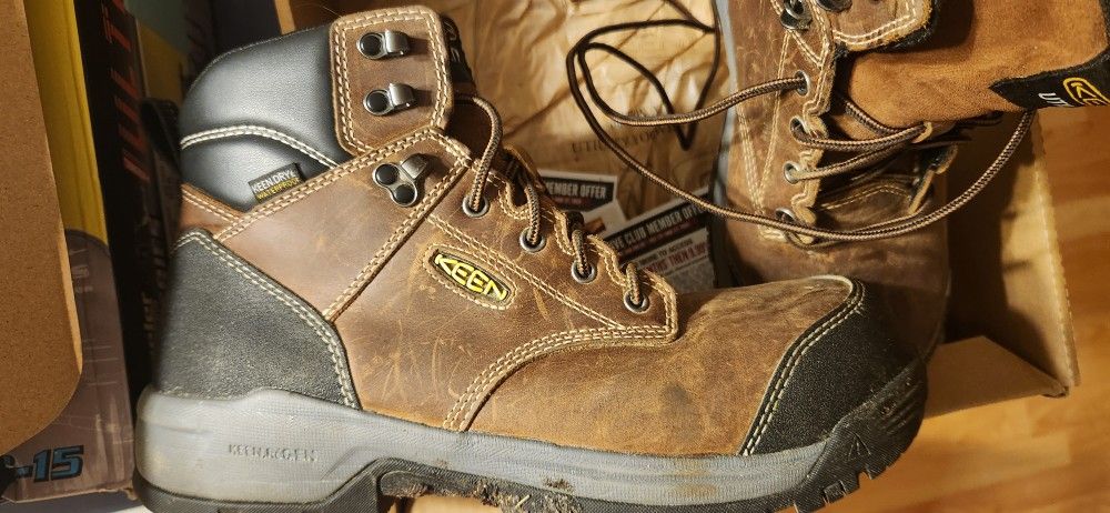 KEEN Utility Evanston 6 Work Boots for Men.