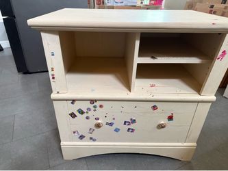 Girls’ End Table