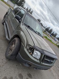 Parting out 2004 Ford Explorer Sport Trac parts
