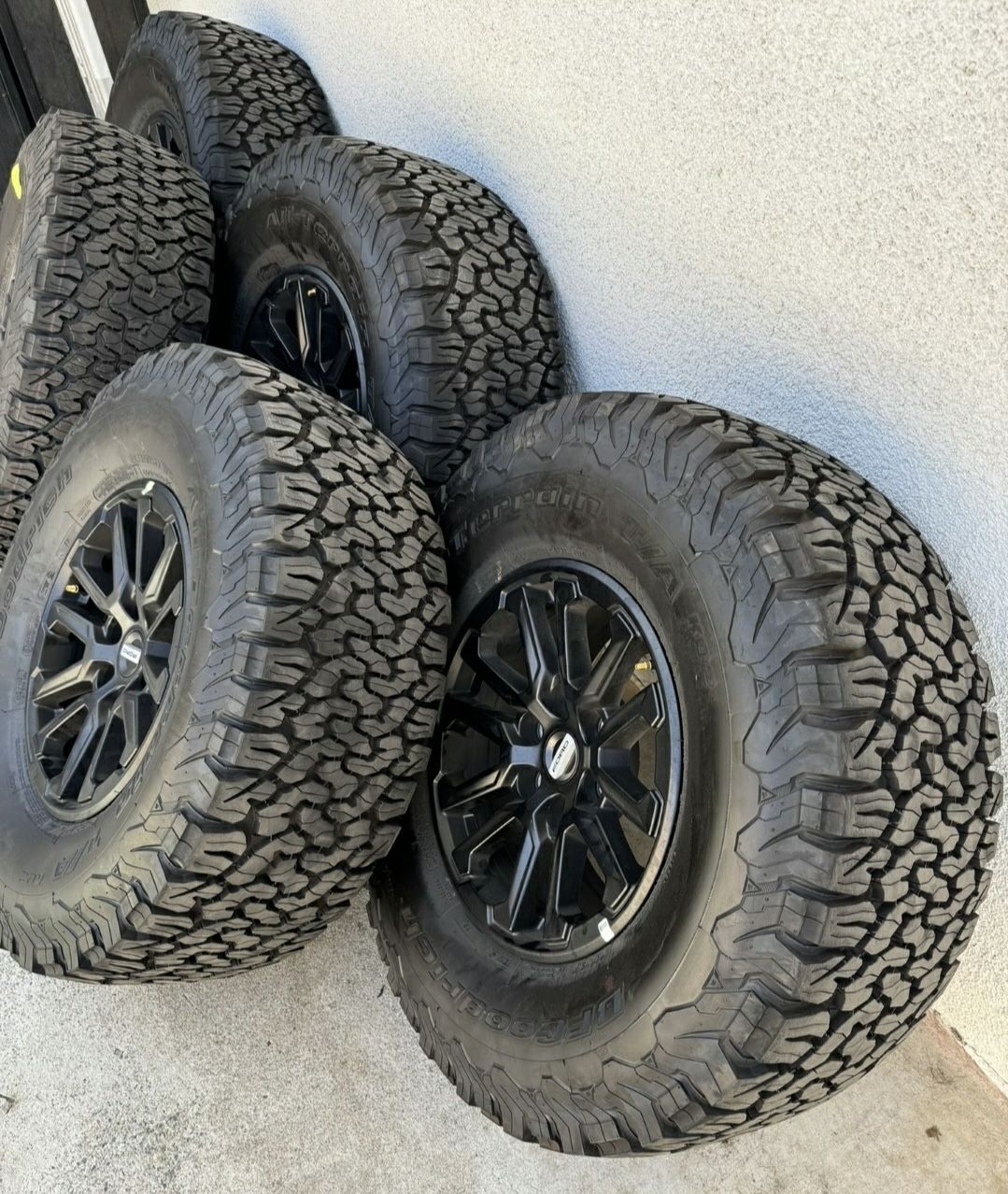 2024 Ford F-150 Raptor Wheels And Tires Bfgoodrich Ko2 A/T 315 /70 /R17 $1999