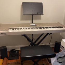 KORG TRITON STUDIO MUSIC WORKSTATION