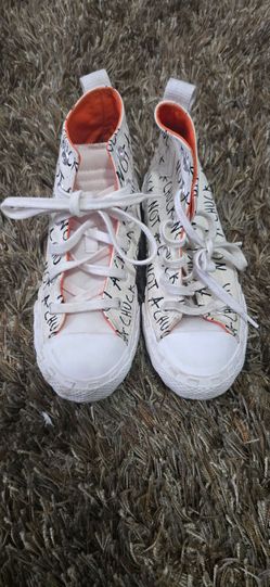 Boys converse chucks