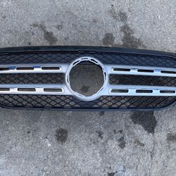 2020 - 2023 MERCEDES GLB250 X247 FRONT BUMPER GRILLE COVER OEM A(contact info removed)