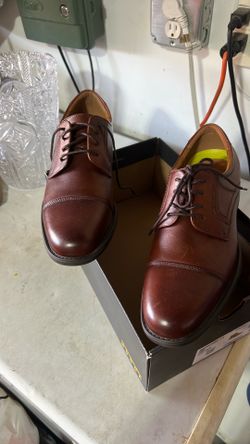 Dress shoes