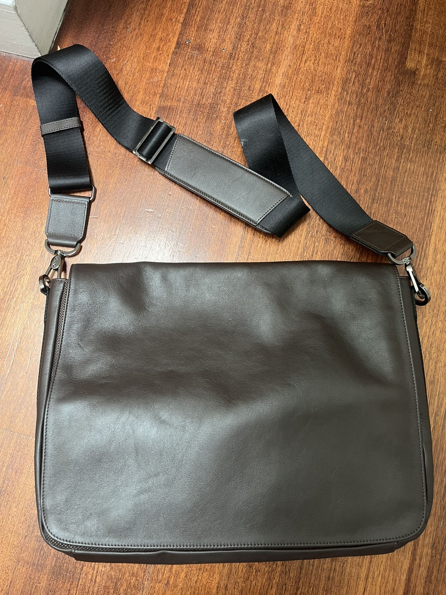 Brand new Leather MARCS Messenger Bag