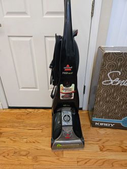 New Cond Bissel Carpet cleaning  solution system. , WORKS EXCELLENT   , IN THE BOX